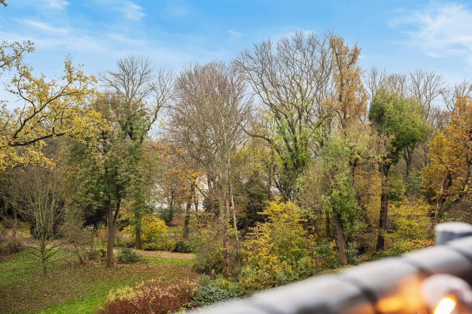 Ferienwohnung Edler Wohnraum Schwanenteich-Oase Mit Balkon, Kaffeevollautomat, Lift & Parkplatz Zwickau Exterior foto