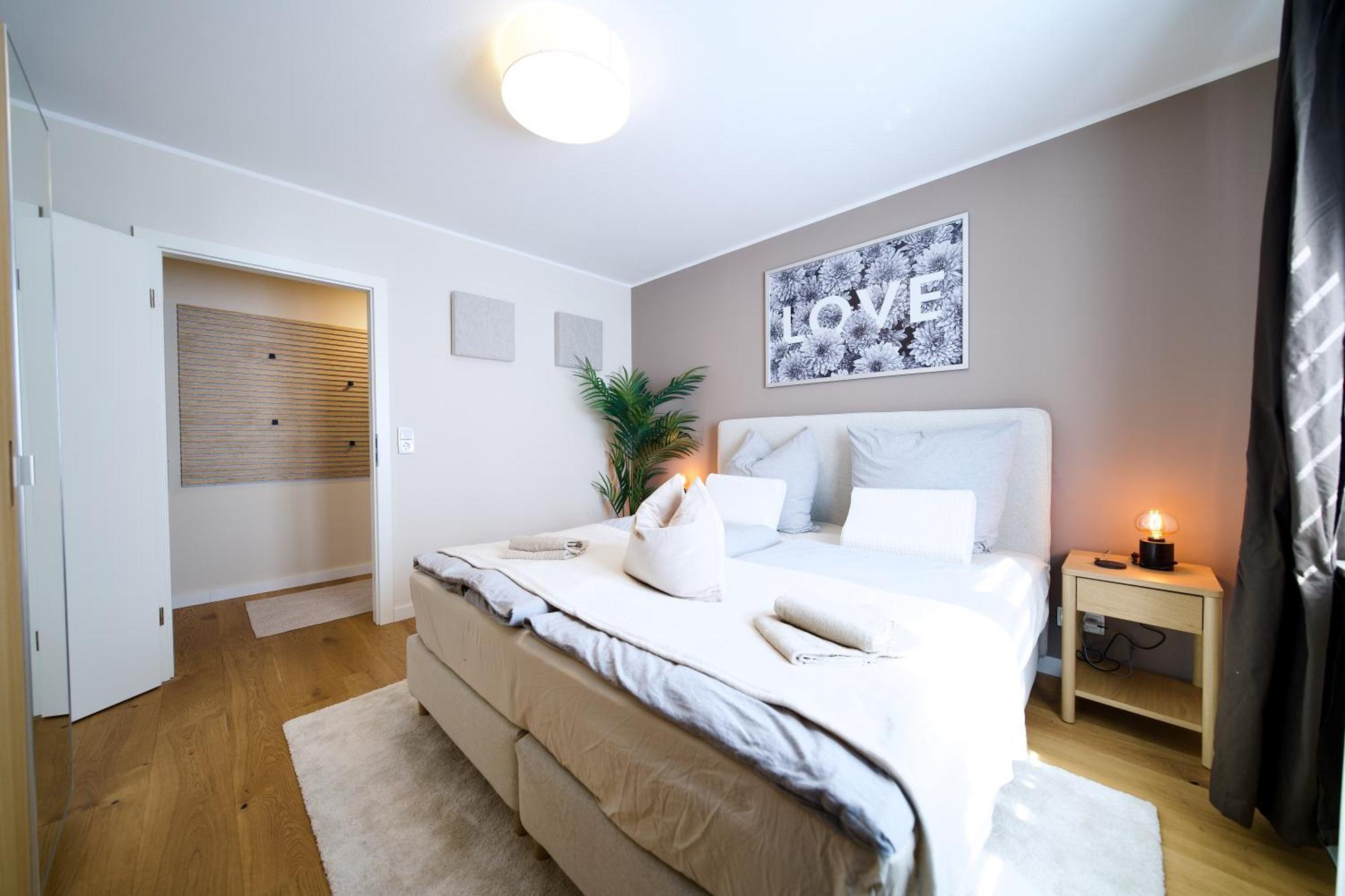 Ferienwohnung Edler Wohnraum Schwanenteich-Oase Mit Balkon, Kaffeevollautomat, Lift & Parkplatz Zwickau Exterior foto