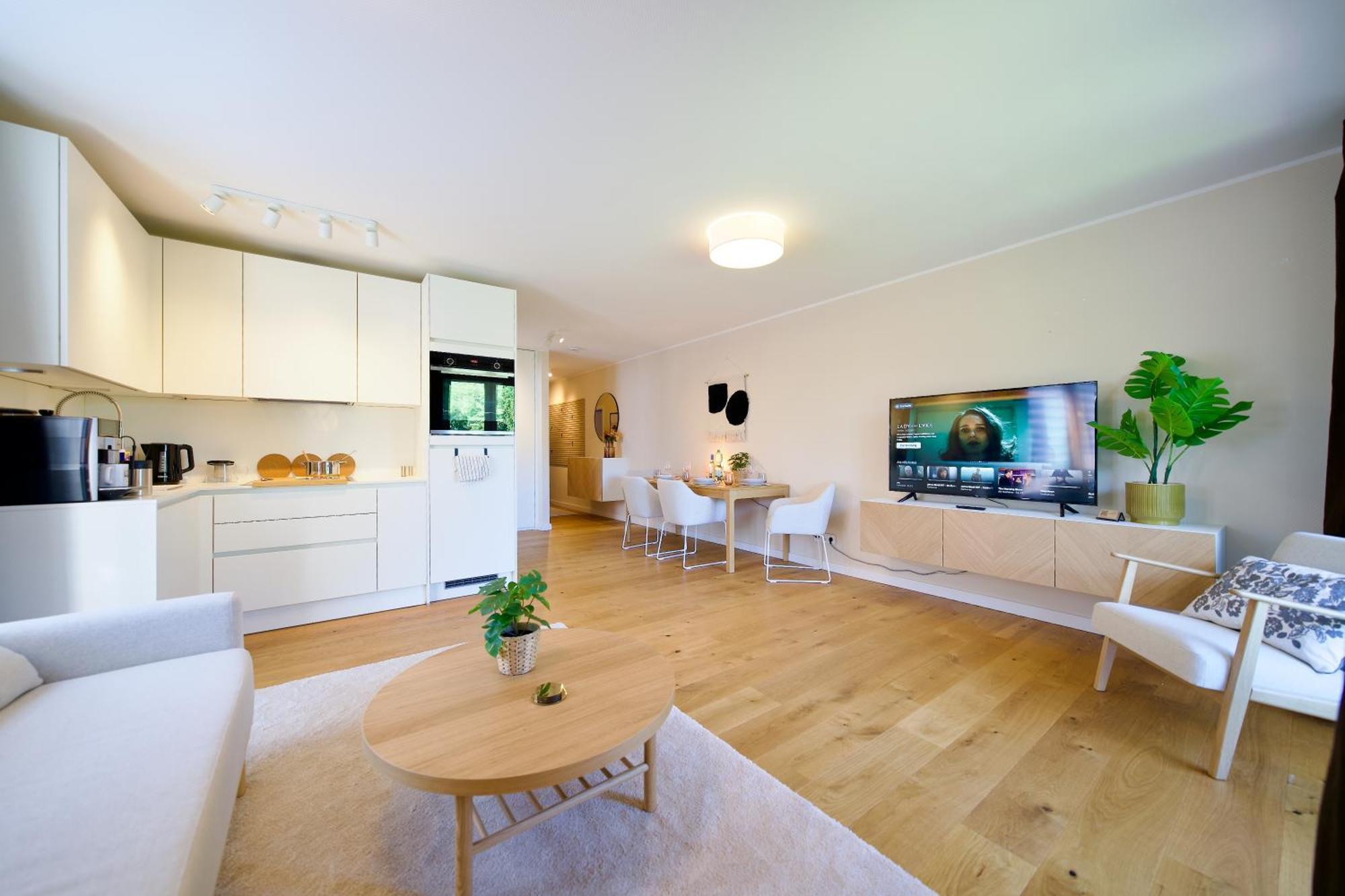 Ferienwohnung Edler Wohnraum Schwanenteich-Oase Mit Balkon, Kaffeevollautomat, Lift & Parkplatz Zwickau Exterior foto