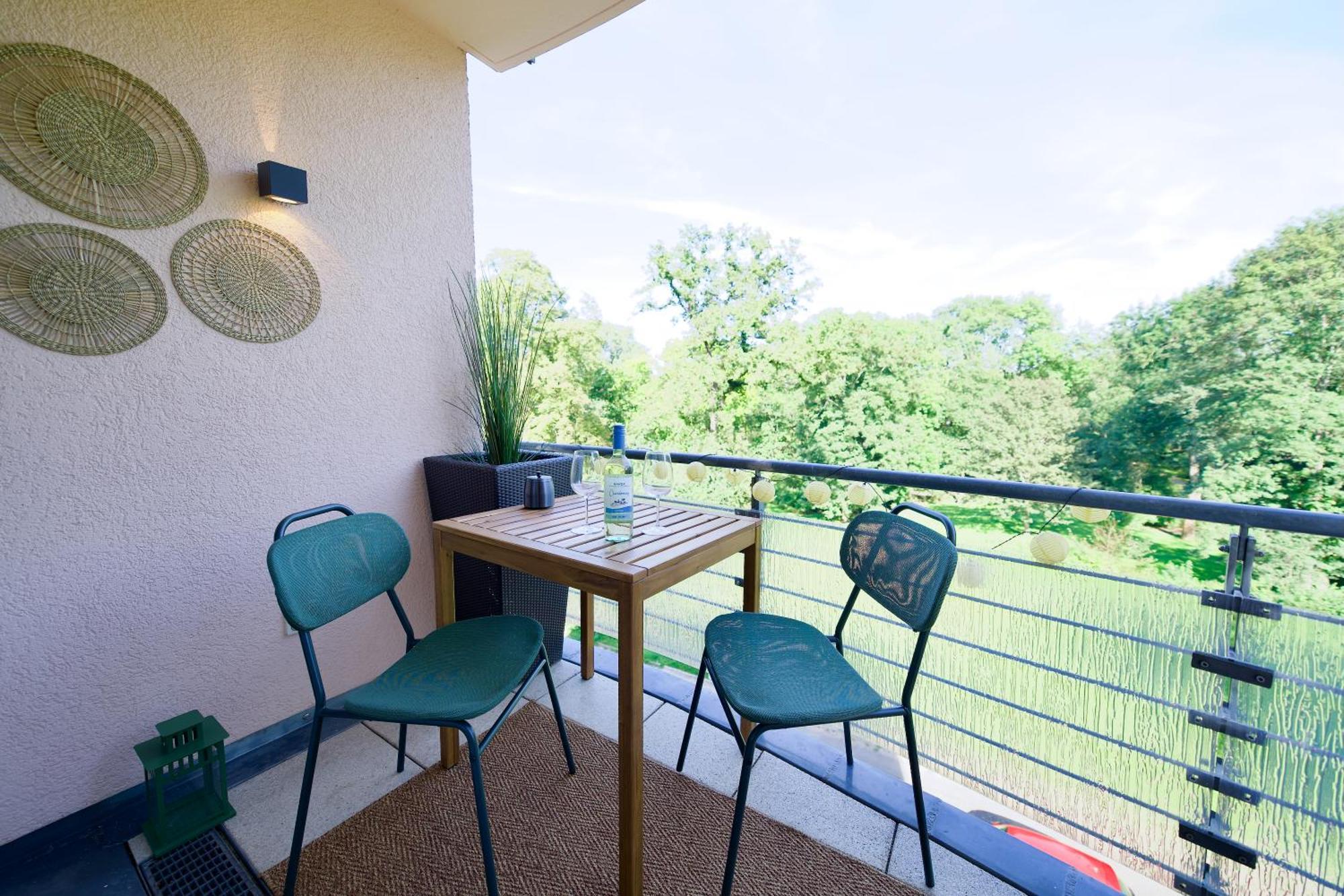 Ferienwohnung Edler Wohnraum Schwanenteich-Oase Mit Balkon, Kaffeevollautomat, Lift & Parkplatz Zwickau Exterior foto